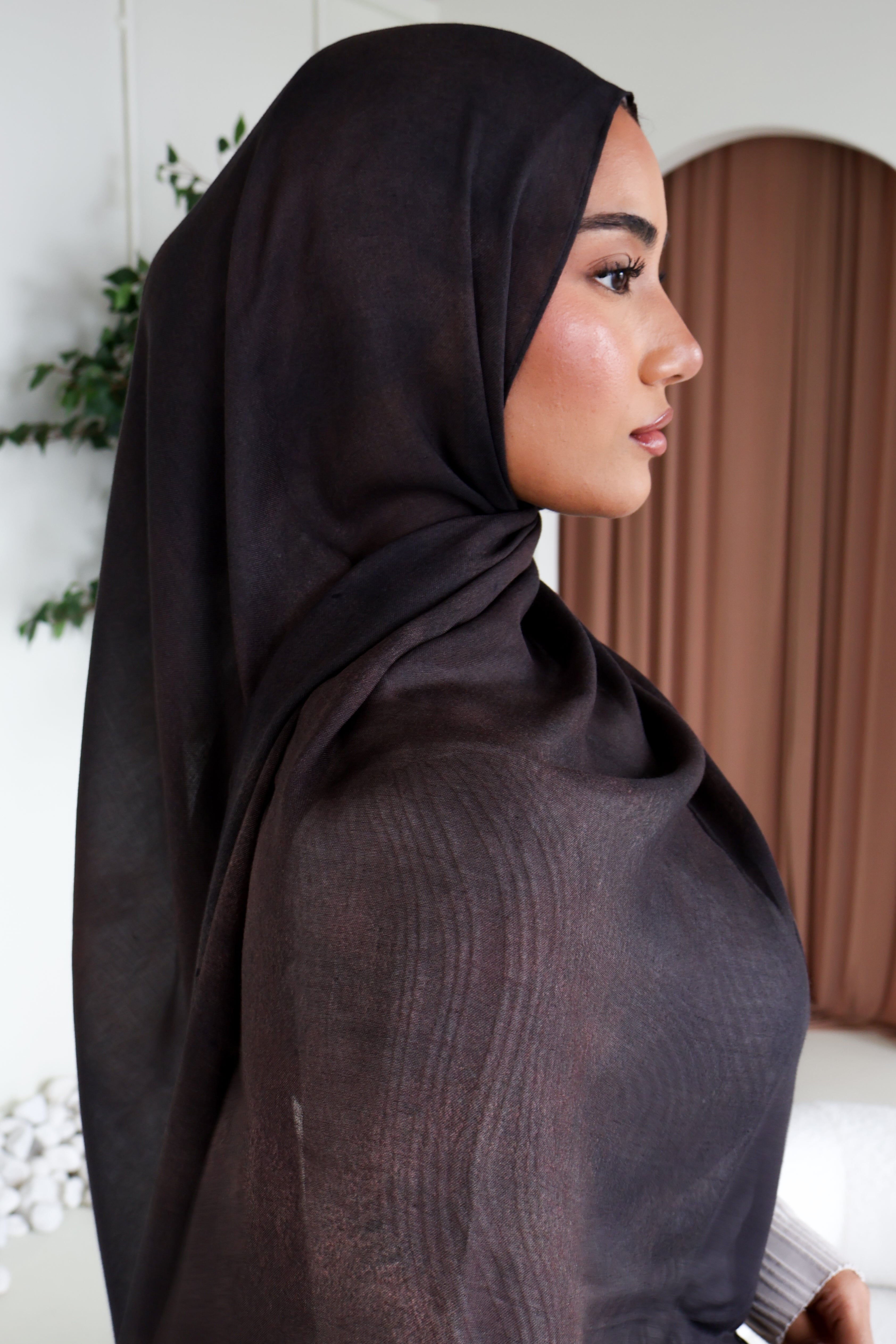 Layan Ombre Brown Modal