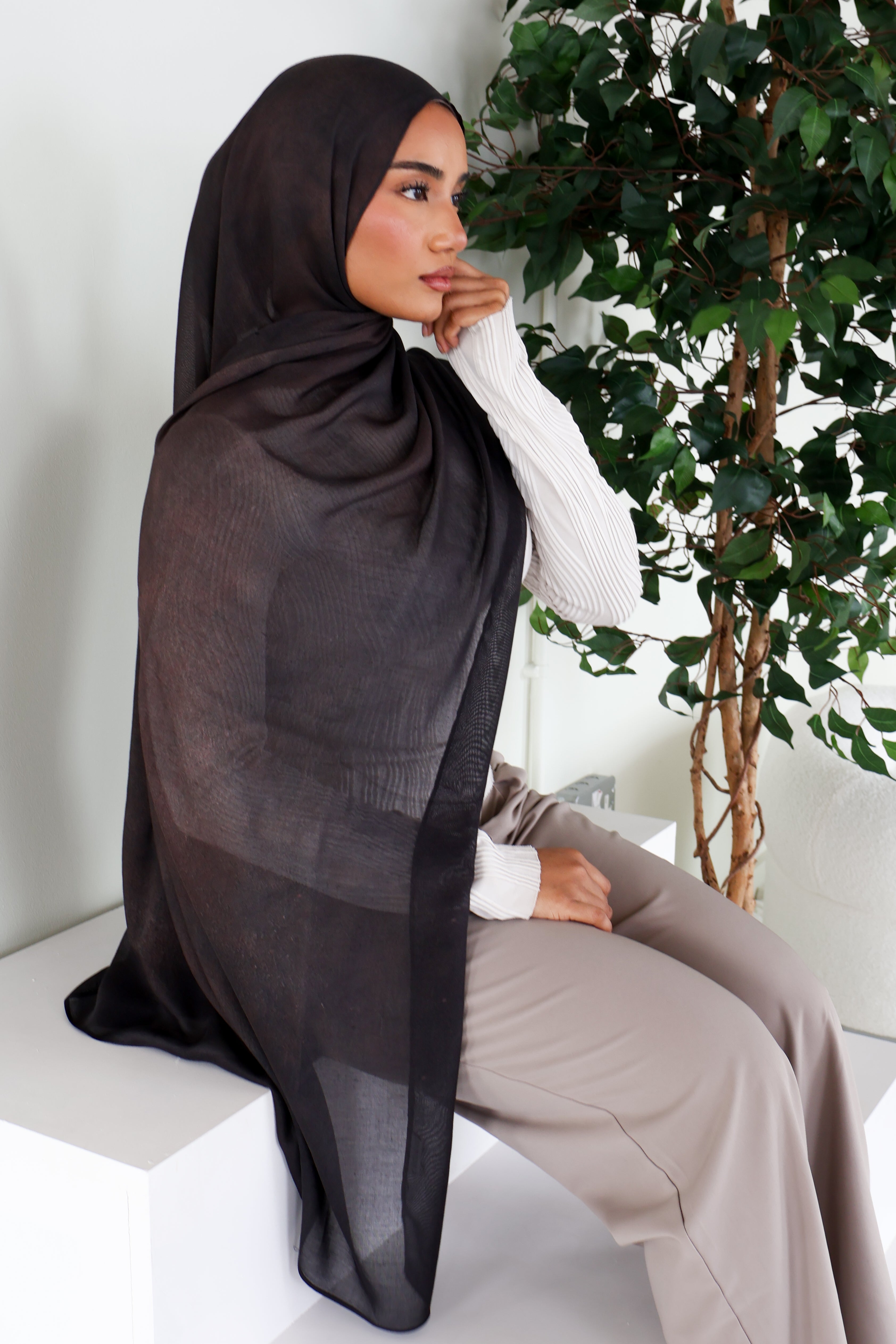 Layan Ombre Brown Modal